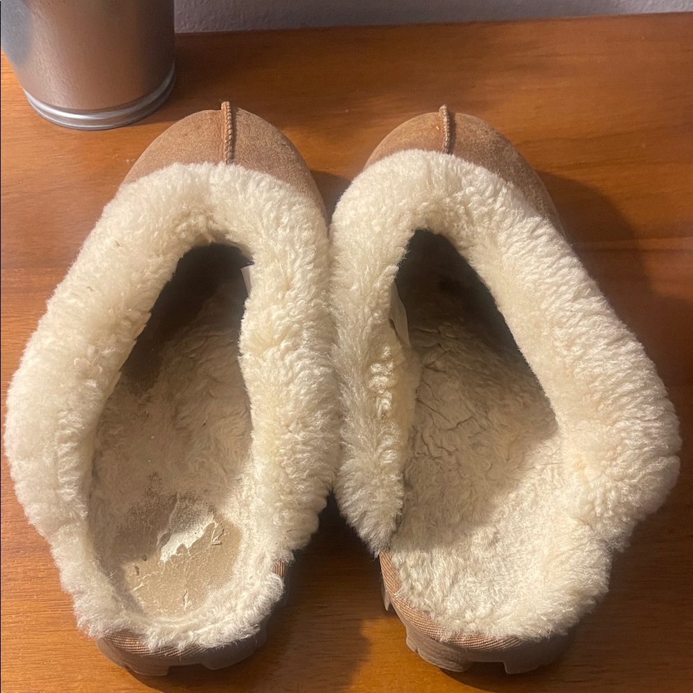 UGG Women’s Coquette Slippers - Picture 2 of 3